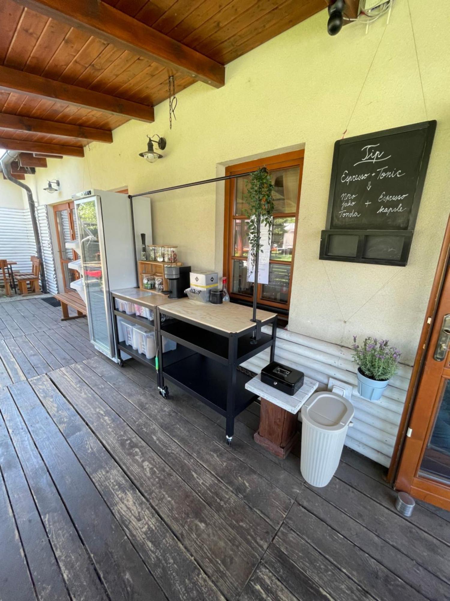 Hotel Camp Alpa Ostrovačice Zewnętrze zdjęcie